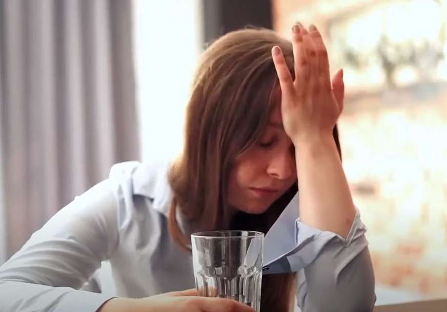 glavobolja-mamurluk-872x610