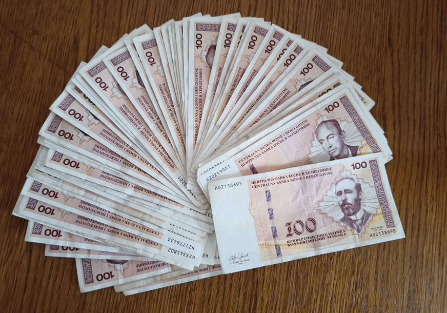 novac-brojanje-marke-2-Foto-Srpskainfo-872x610